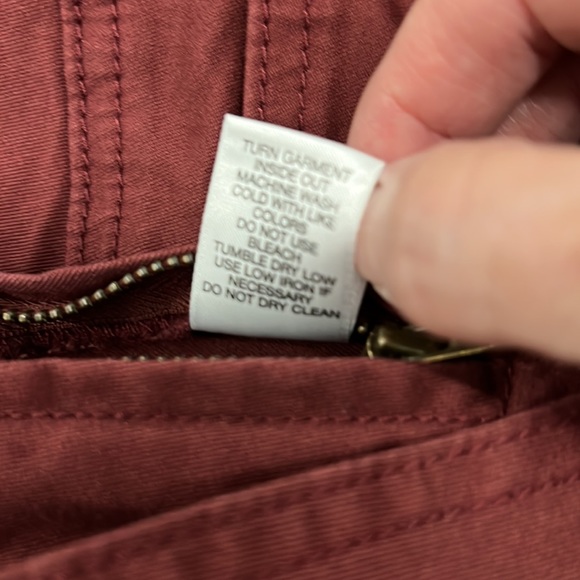 NWT $78 Chelsea & Violet
Asymmetrical Hem Pocketed Suede Denim Mini Skirt - Picture 9 of 9